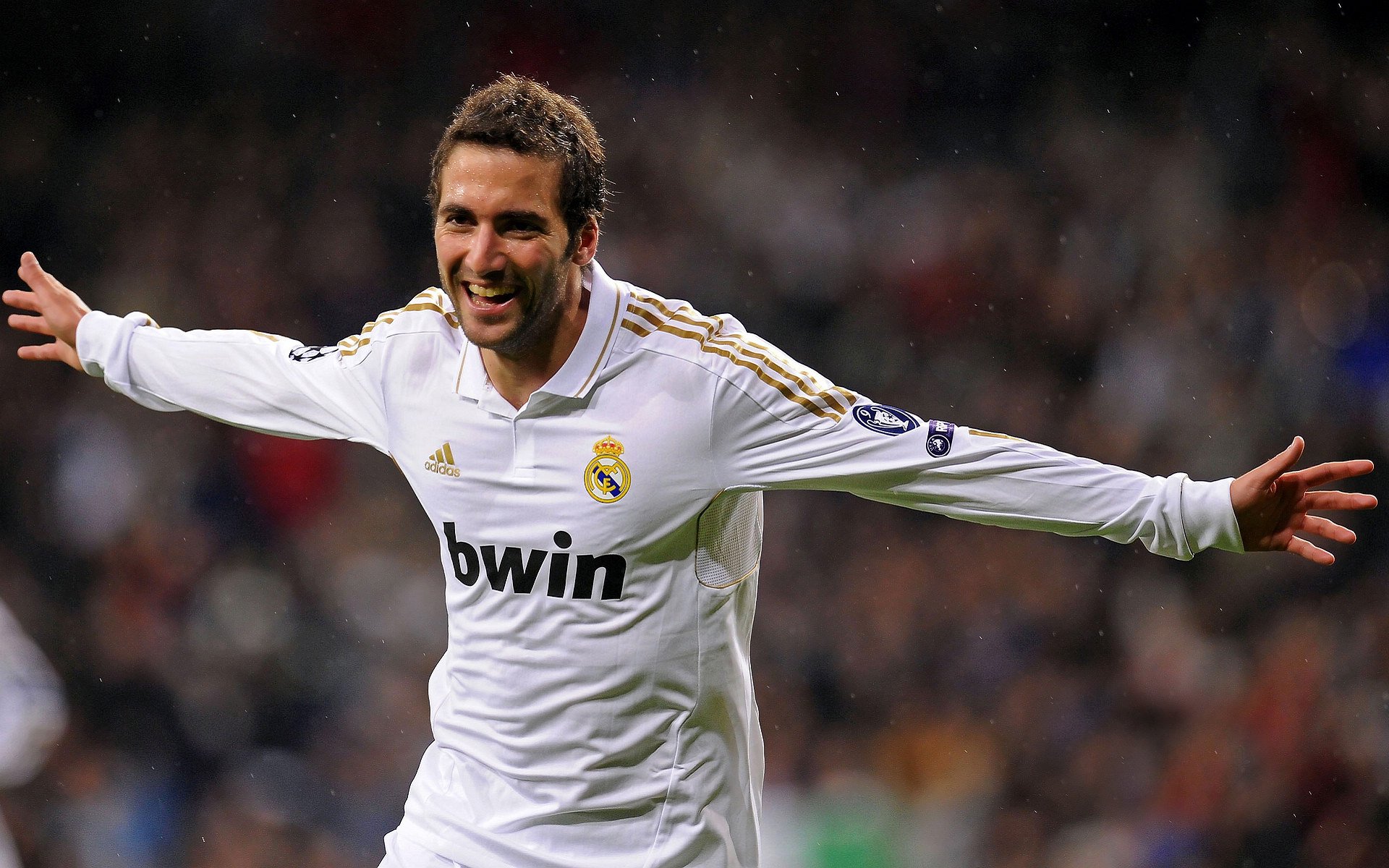 开云体育中国官网-德甲赛季分析报告：战术创新带动比赛精彩，德甲新赛季实力分析