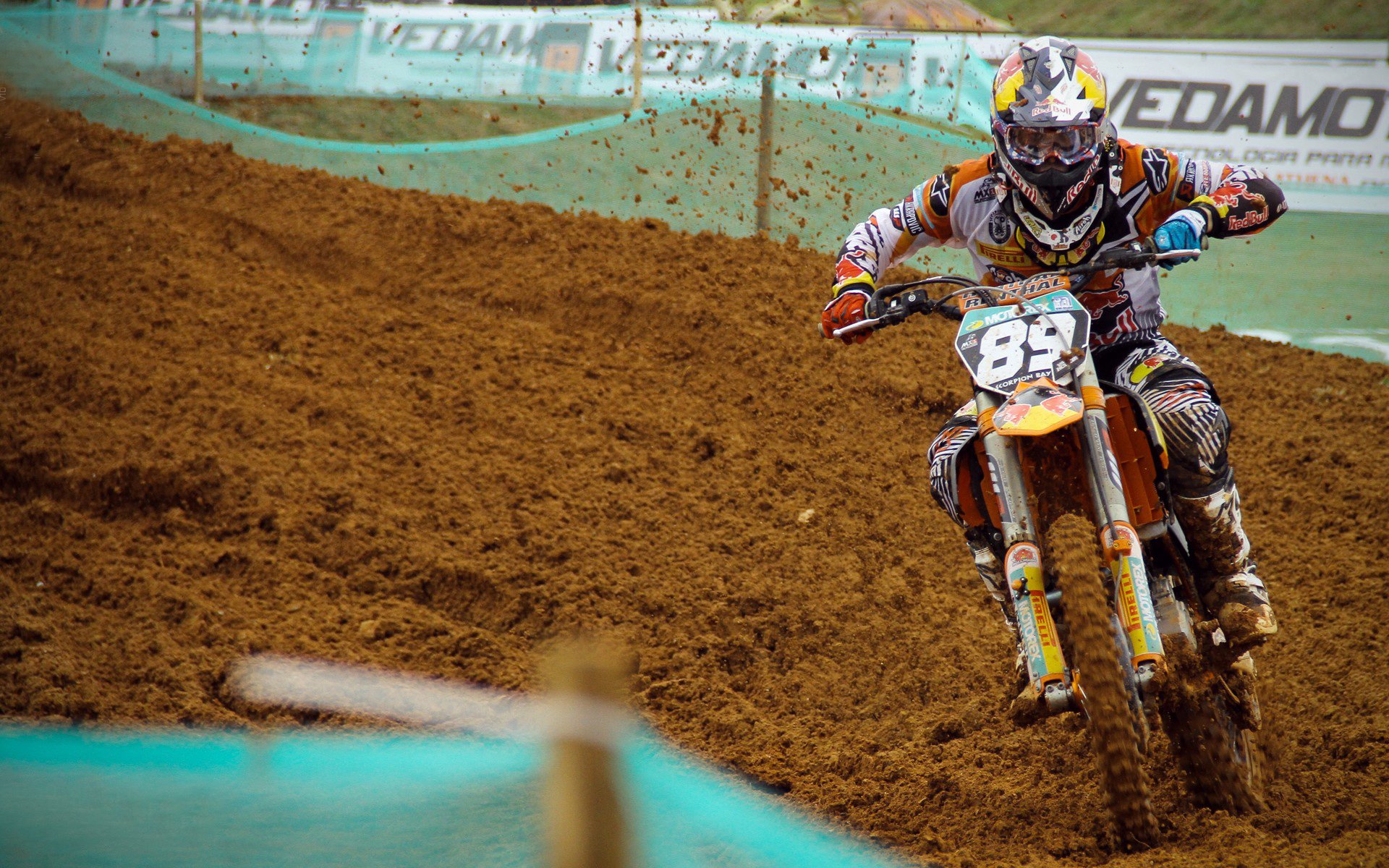 肯尼亚选手在马拉松项目中取得佳绩，肯尼亚选手获得马拉松冠军